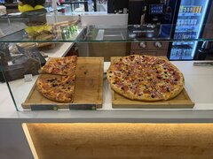 Pizzer (barbat sau femeie) pentru Pizzeria Stage