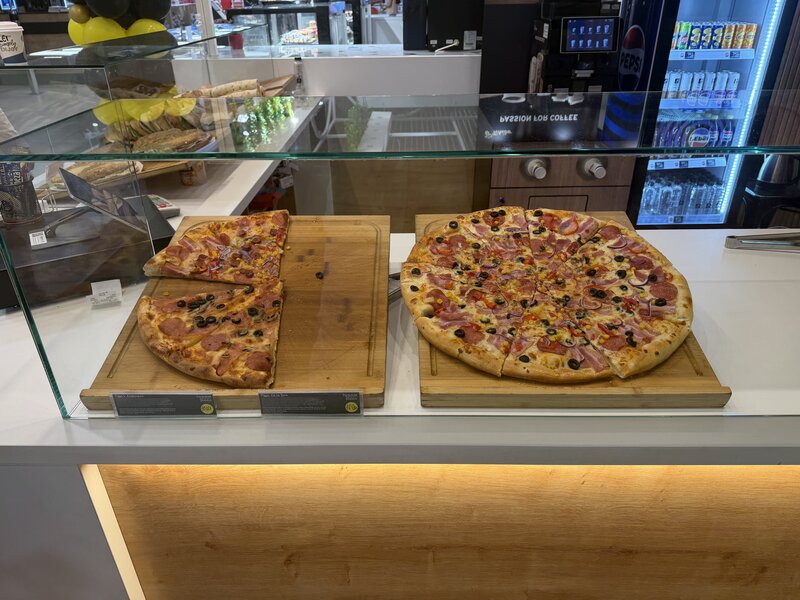 Pizzer (barbat sau femeie) pentru Pizzeria Stage
